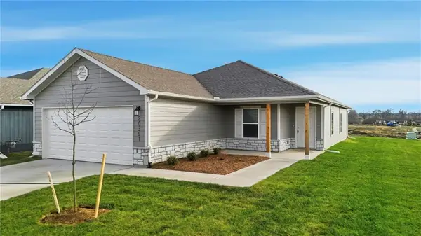 20300 W 195th Street, Spring Hill, KS 66083