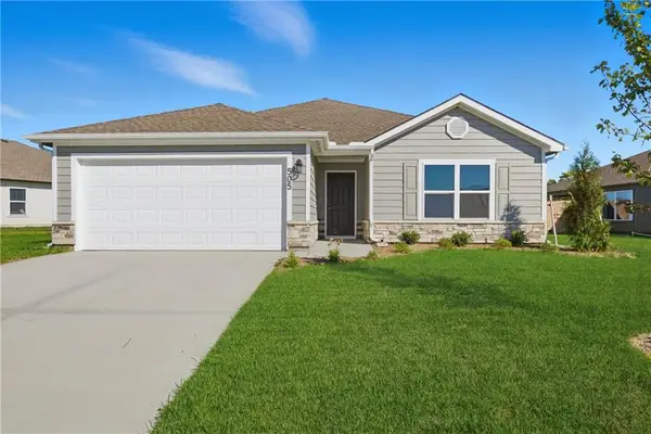 20303 W 195th Street, Spring Hill, KS 66083