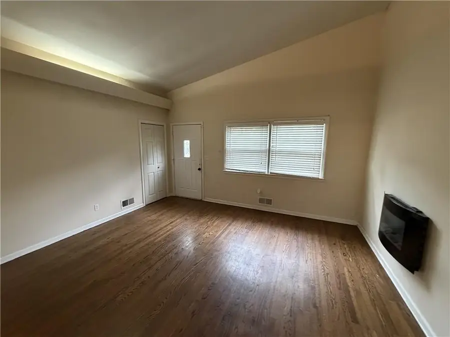 401 E 90th Terrace, Kansas City, MO 64131 - #3