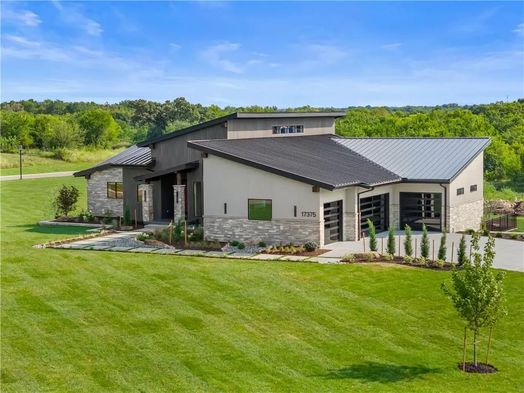 17375 Galloway Drive, Stilwell, KS 66085 - #1