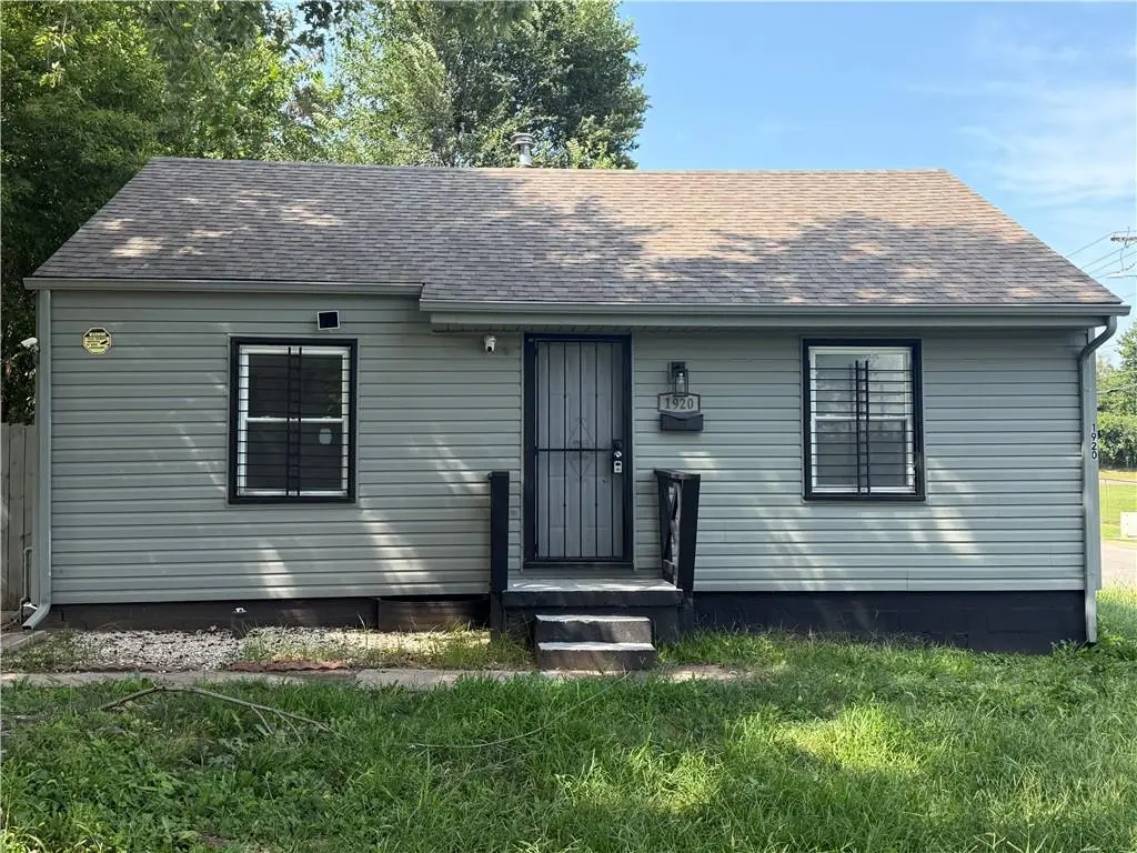 1920 E 84th Terrace, Kansas City, MO 64132 - #1