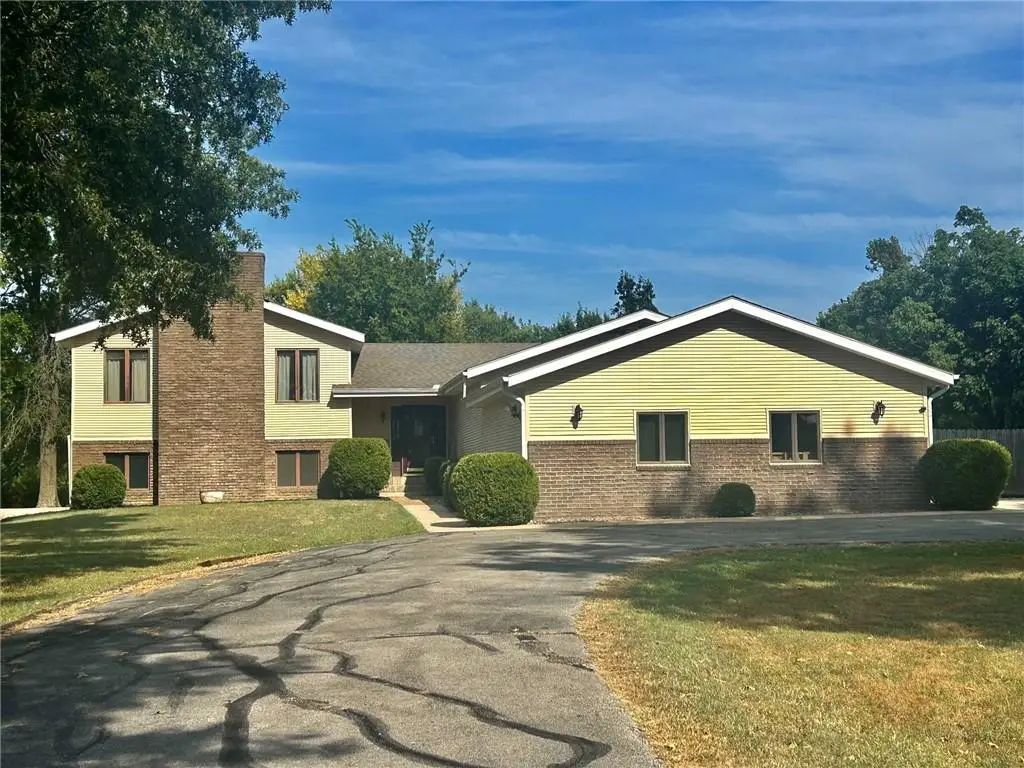 23027 Queens Road, Parsons, KS 67357 - #1