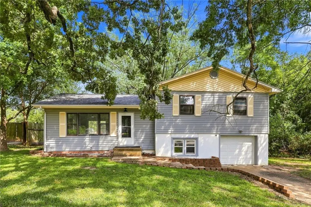 806 S Washington Avenue, Knob Noster, MO 65336 - #1