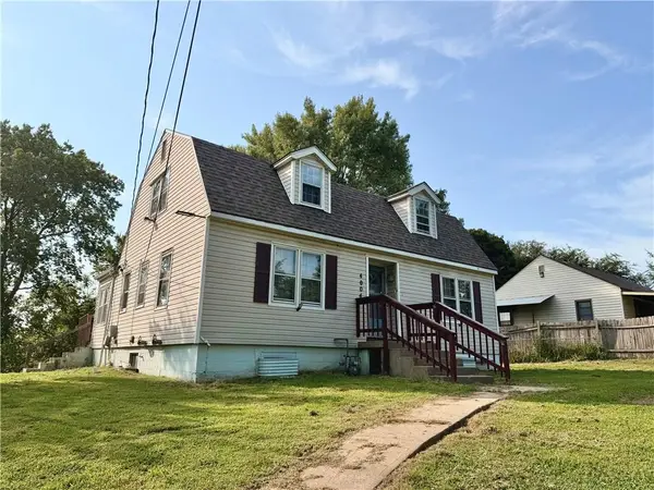 4004 Denton Road, Kansas City, MO 64133