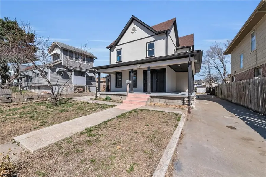 5208 E 8th Street, Kansas City, MO 64124 - #2