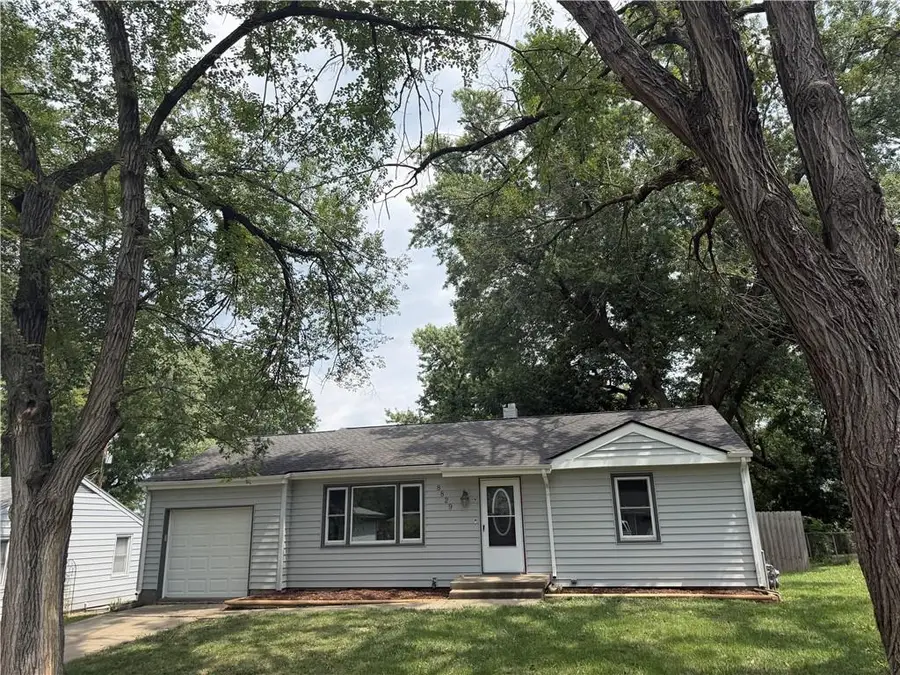 8829 N Holmes Street, Kansas City, MO 64155 - #2