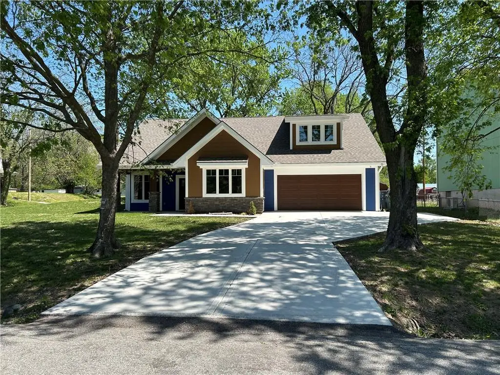 920 N 14th Street, Leavenworth, KS 66048 - #1