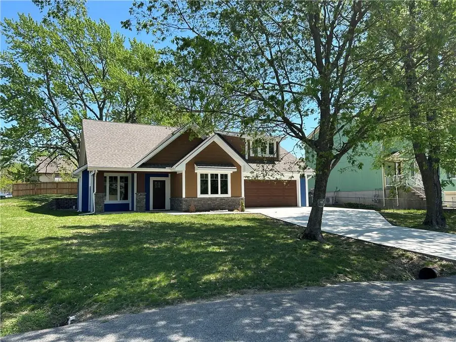 920 N 14th Street, Leavenworth, KS 66048 - #2
