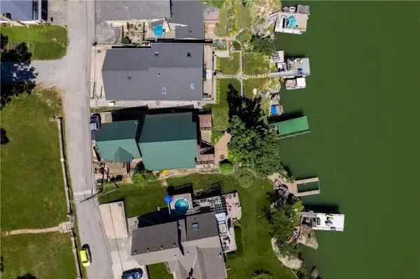 27 Beach Drive, Lake Tapawingo, MO 64015