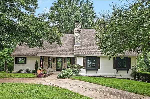 4811 Lees Summit Road, Kansas City, MO 64136