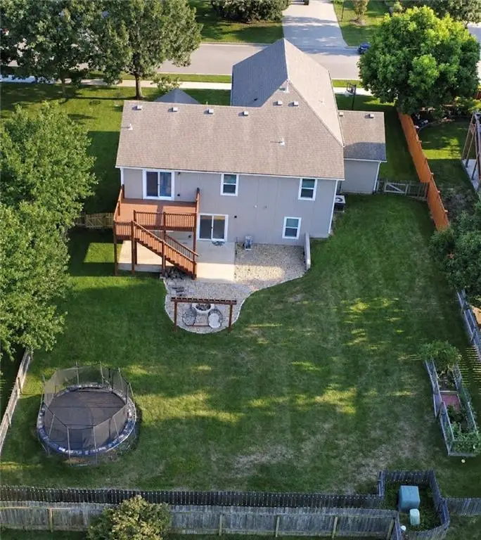 3214 Nottingham Court, Lawrence, KS 66049 - #3