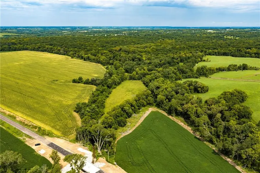 18020 Golden Road, Linwood, KS 66052 - #2