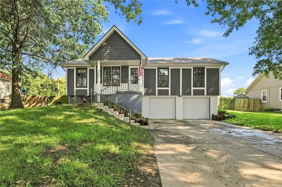 901 NW Valley Woods Drive, Grain Valley, MO 64029 - #2