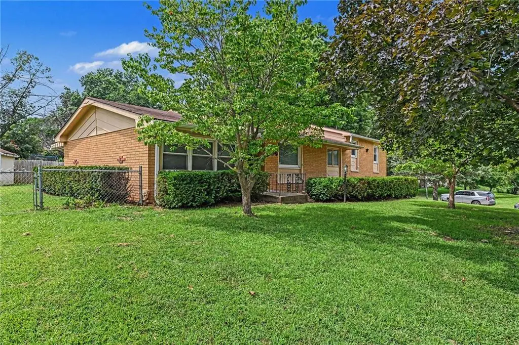 1506 Tamara Drive, Saint Joseph, MO 64506 - #1