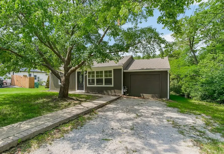 2922 S 9th Terrace, Kansas City, KS 66103 - #2