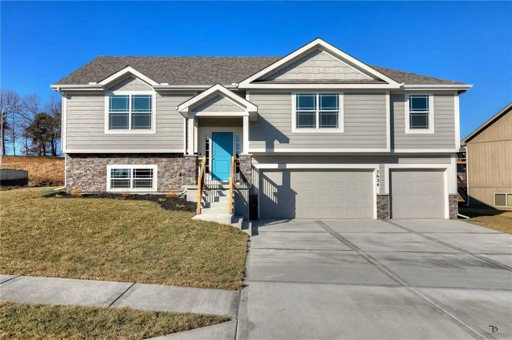 527 Skyview Lane, Liberty, MO 64068 - #1