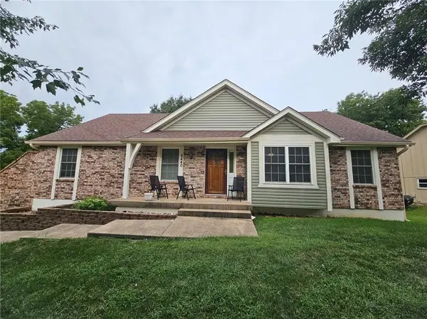 6440 Greenwood Street, Shawnee, KS 66216