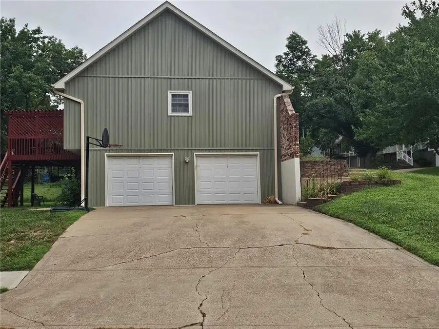 6440 Greenwood Street, Shawnee, KS 66216 - #2