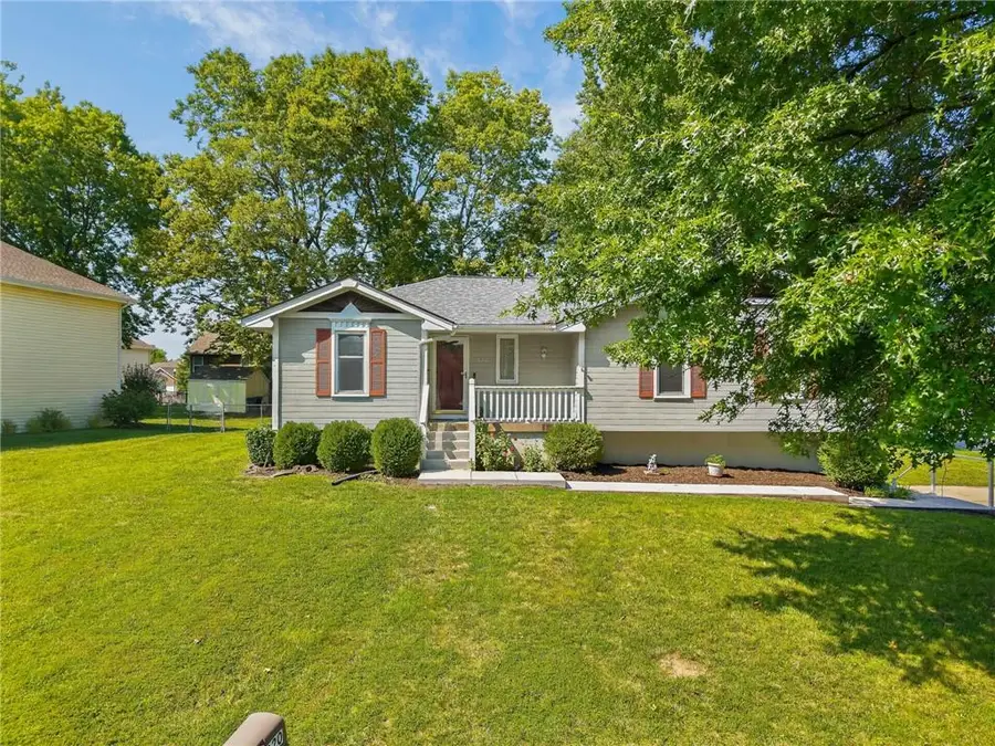 320 Regency Park Street, Kearney, MO 64060 - #2