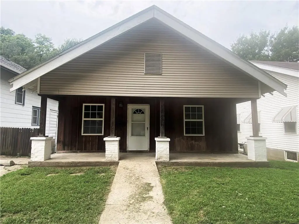 3810 Terrace Avenue, Saint Joseph, MO 64504 - #1
