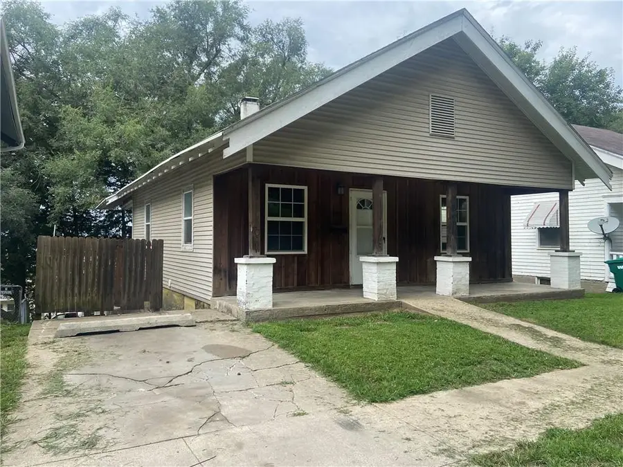 3810 Terrace Avenue, Saint Joseph, MO 64504 - #2