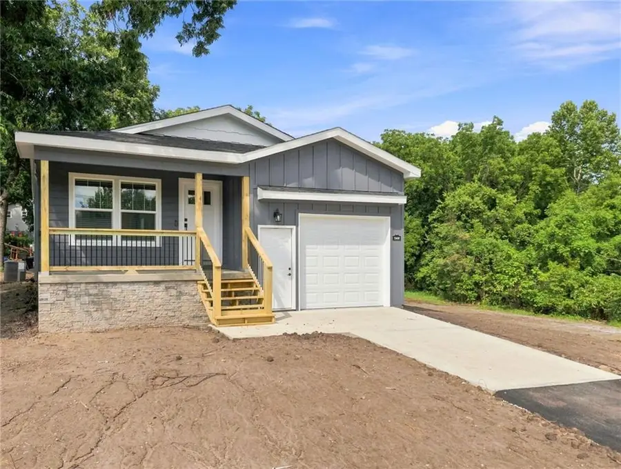 7908 Pleasant Valley Road, Pleasant Valley, MO 64068 - #3