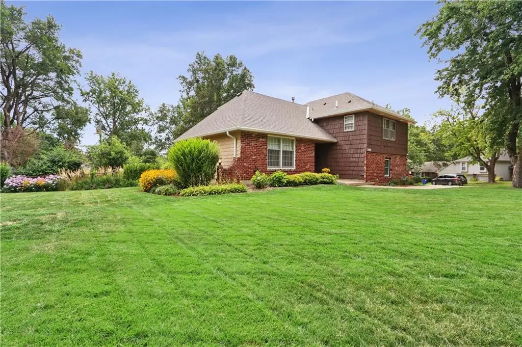 12801 Bristol Avenue, Grandview, MO 64030 - #1