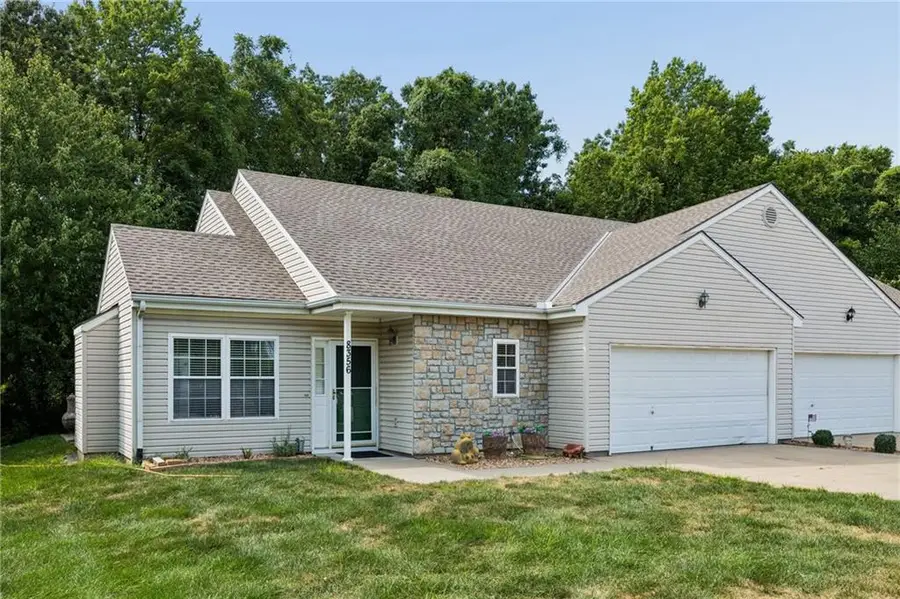 8356 Stewart Place, Kansas City, KS 66109 - #3
