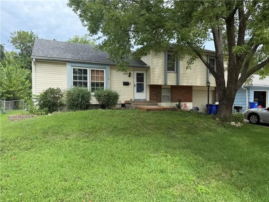 8200 E 133rd Terrace, Grandview, MO 64030 - #2
