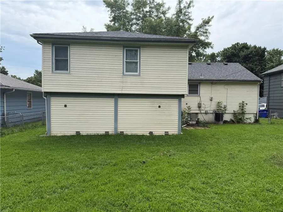 8200 E 133rd Terrace, Grandview, MO 64030 - #3
