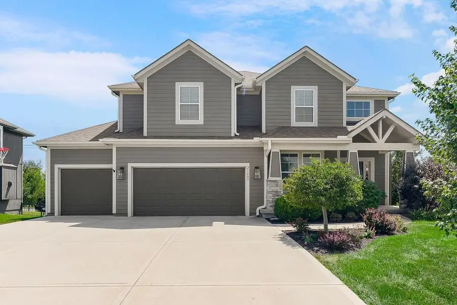 21803 W 46th Terrace, Shawnee, KS 66226 - #2