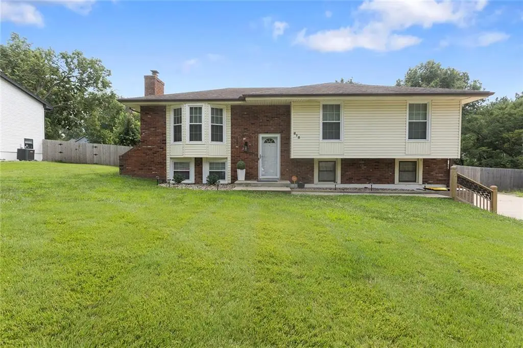 615 NE 113th Street, Kansas City, MO 64155 - #1