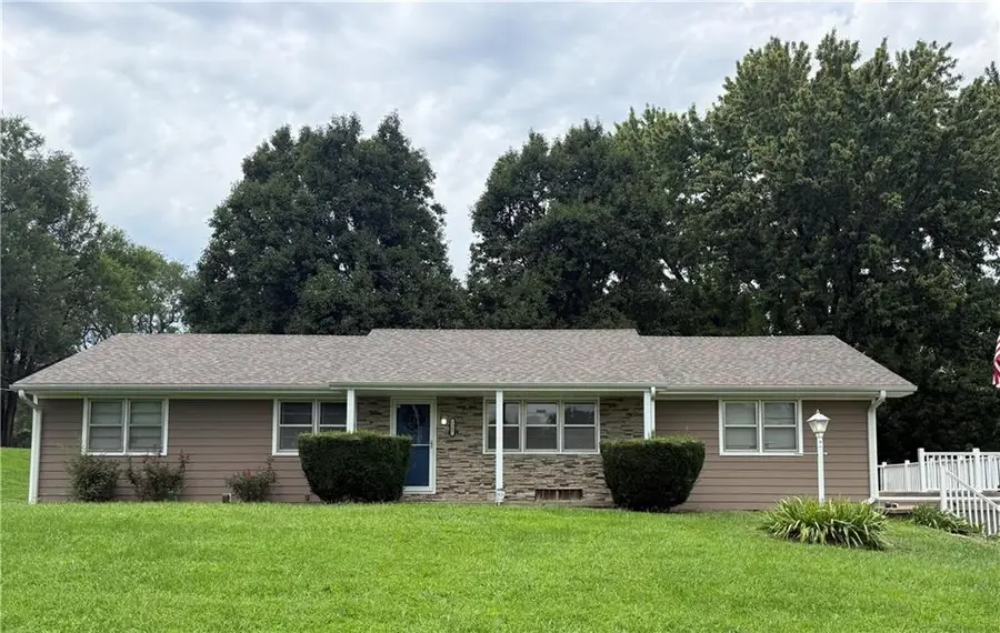 2307 Westminster Lane, Saint Joseph, MO 64504 - #3