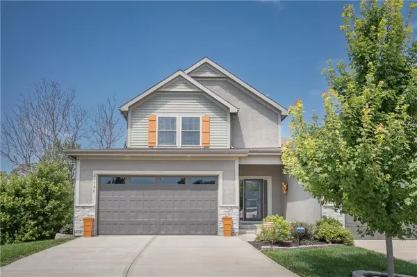 31736 W 83rd Court, De Soto, KS 66018