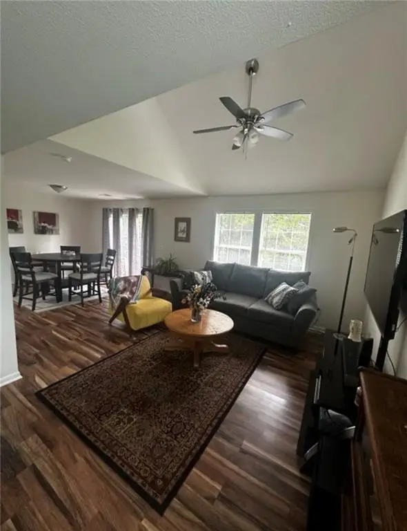 625 E Spring Avenue, Bonner Springs, KS 66012 - #2