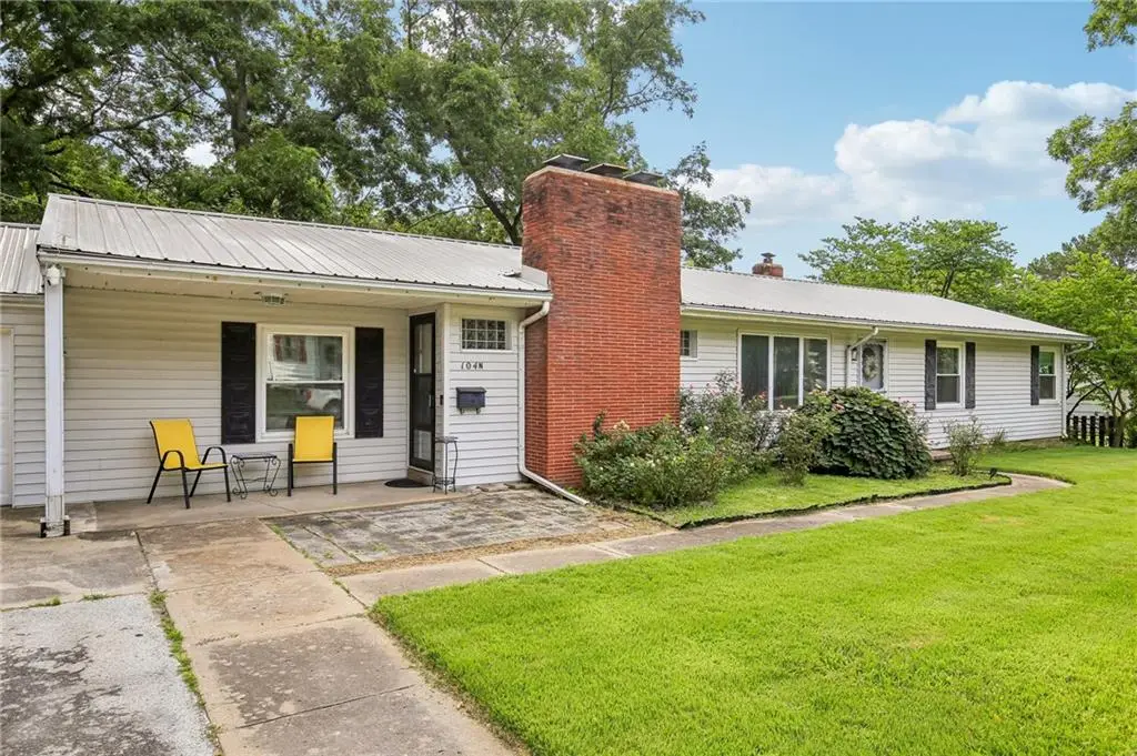 104 N 6th Street, Clinton, MO 64735 - #1