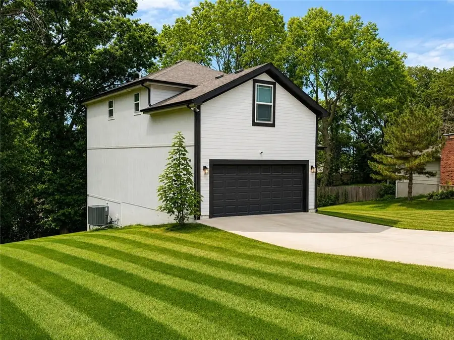 3508 N College Avenue, Kansas City, MO 64117 - #2