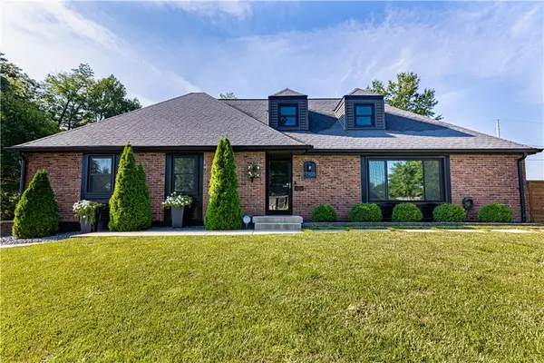 17905 E Cheyenne Drive, Independence, MO 64056