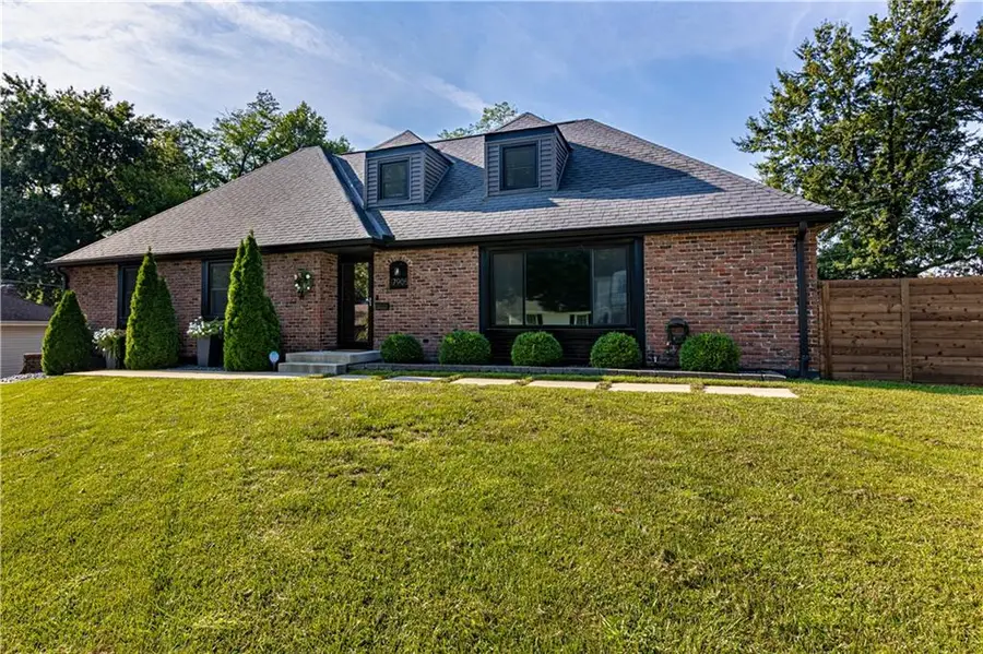 17905 E Cheyenne Drive, Independence, MO 64056 - #2
