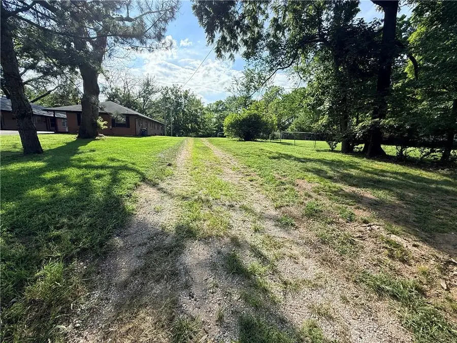 1304 N River Boulevard, Independence, MO 64050 - #2