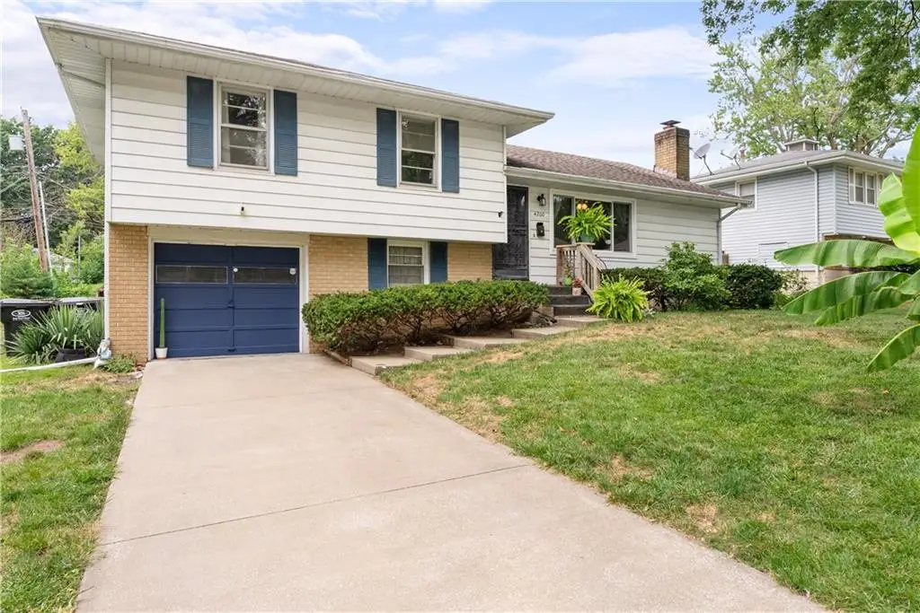 4200 S Mccoy Street, Independence, MO 64055 - #1