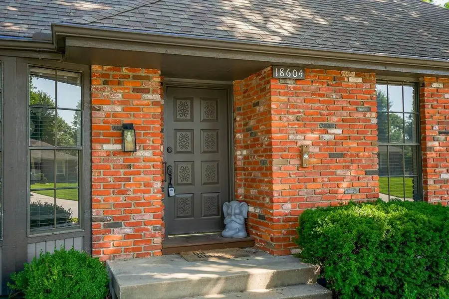 18604 E 27th Street S, Independence, MO 64057 - #3