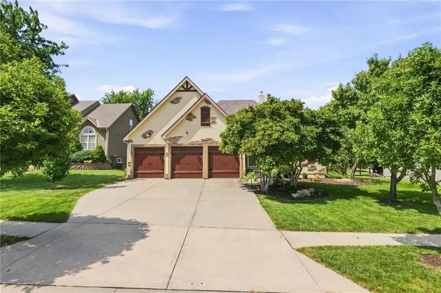 10230 Marion Street, Lenexa, KS 66220 - #2