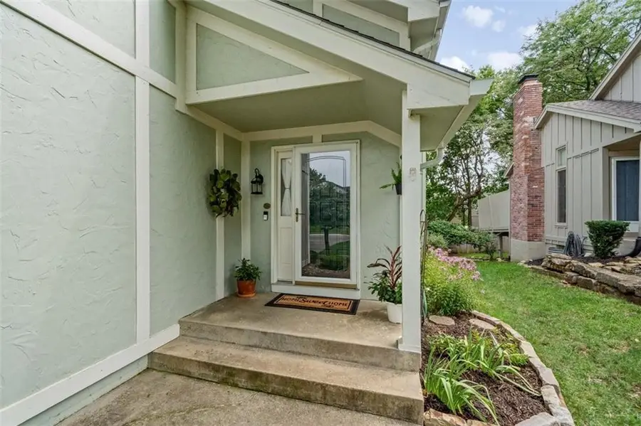 8303 W 121st Street, Overland Park, KS 66213 - #3