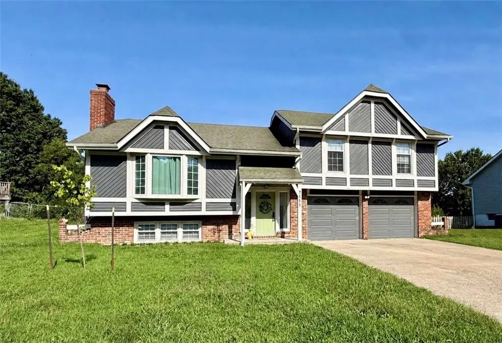 7111 Michael Lane, Pleasant Valley, MO 64068 - #1