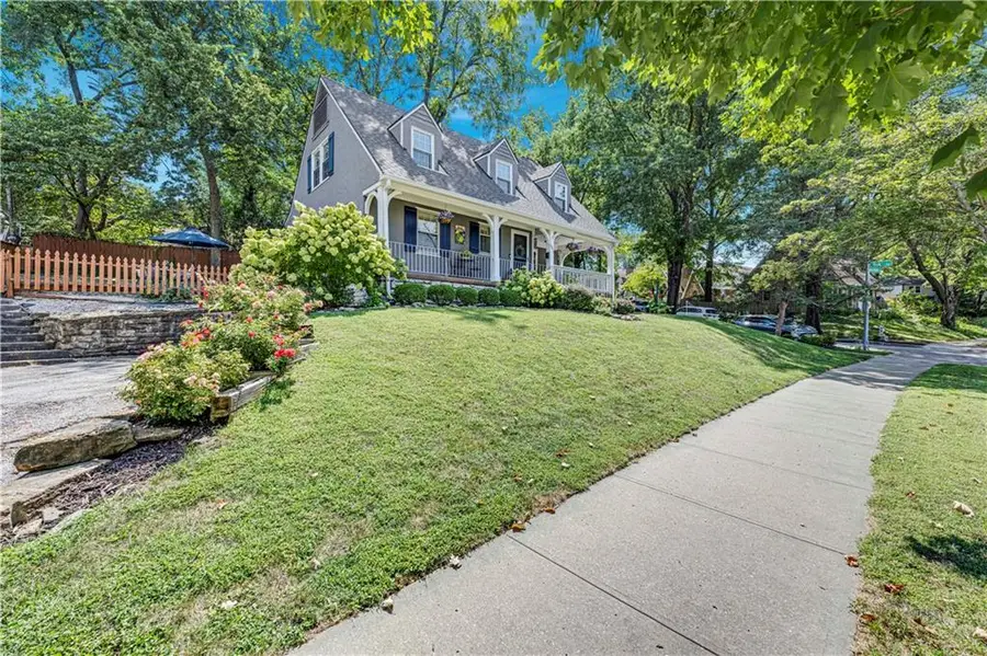 6811 Rockhill Road, Kansas City, MO 64131 - #3