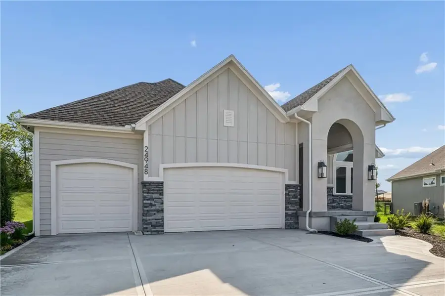24948 W 98th Place, Lenexa, KS 66227 - #2