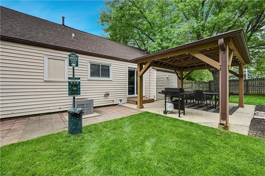 7501 Lowell Avenue, Overland Park, KS 66204 - #2