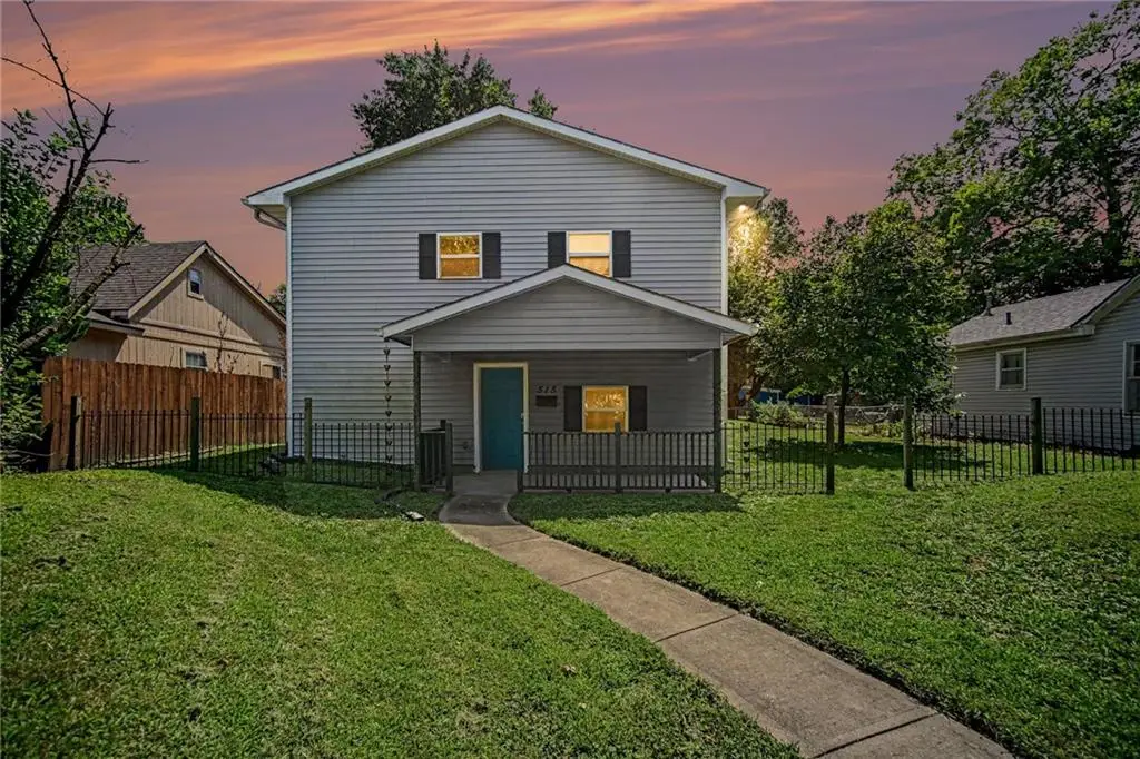 515 W Santa Fe Street, Olathe, KS 66061 - #1