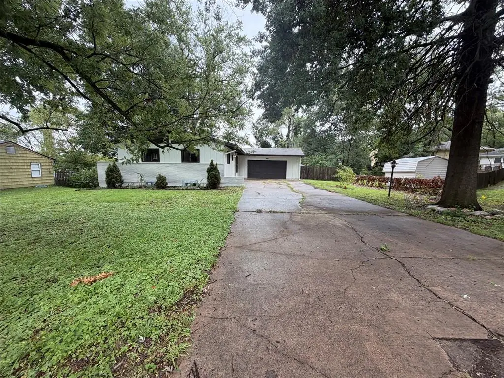 8427 Marsh Avenue, Raytown, MO 64138 - #1